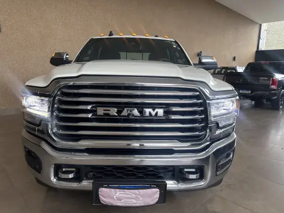 RAM 3500 6.7 I6 TURBO DIESEL LIMITED LONGHORN CD 4X4 AUTOMÁTICO RAM 3500 6.7 I6 TURBO DIESEL LIMITED LONGHORN CD 4X4 AUTOMÁTICO