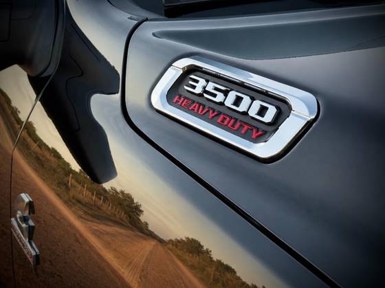 RAM 3500 6.7 I6 TURBO DIESEL LIMITED LONGHORN CD 4X4  AUTOMÁTICO