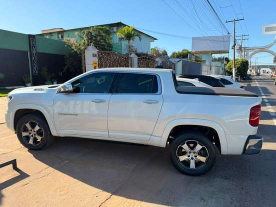 RAM-RAMPAGE-2.2 TURBO DIESEL LARAMIE 4X4 AUTOMÁTICO RAM-RAMPAGE-2025