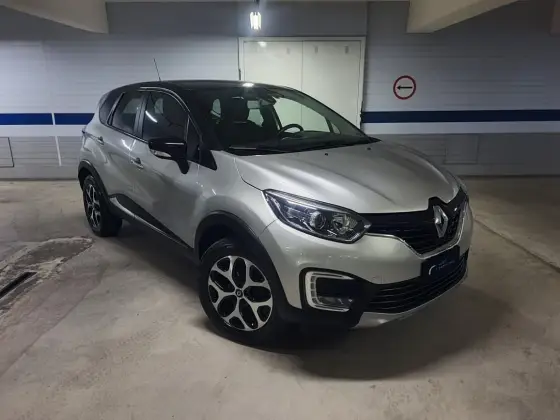 RENAULT CAPTUR 1.6 16V SCE FLEX INTENSE X-TRONIC RENAULT CAPTUR 1.6 16V SCE FLEX INTENSE X-TRONIC