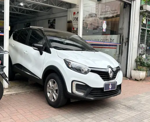 RENAULT CAPTUR 1.6 16V SCE FLEX LIFE X-TRONIC RENAULT CAPTUR 1.6 16V SCE FLEX LIFE X-TRONIC