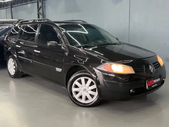RENAULT MEGANE 1.6 DYNAMIQUE GRAND TOUR 16V FLEX 4P MANUAL RENAULT MEGANE 1.6 DYNAMIQUE GRAND TOUR 16V FLEX 4P MANUAL