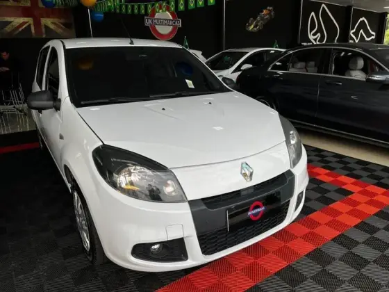 RENAULT SANDERO 1.0 EXPRESSION 16V FLEX 4P MANUAL RENAULT SANDERO 1.0 EXPRESSION 16V FLEX 4P MANUAL
