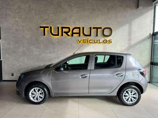 RENAULT-SANDERO-2022