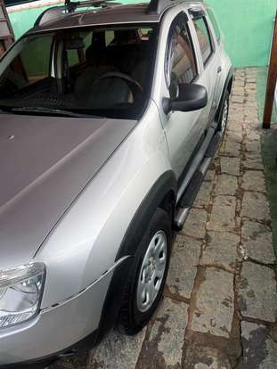 RENAULT-DUSTER-2014