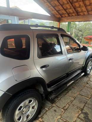RENAULT-DUSTER-2014