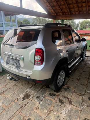 RENAULT-DUSTER-2014