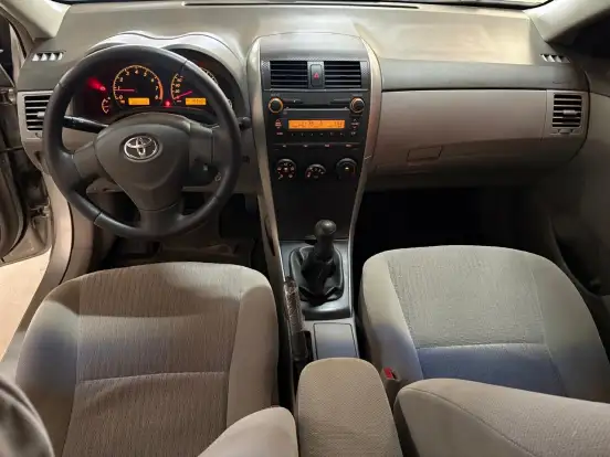 TOYOTA-COROLLA-1.8 GLI 16V FLEX 4P MANUAL TOYOTA-COROLLA-2011