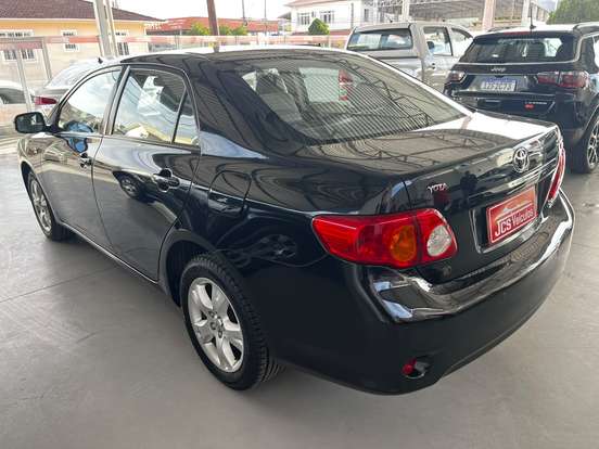TOYOTA-COROLLA-2011