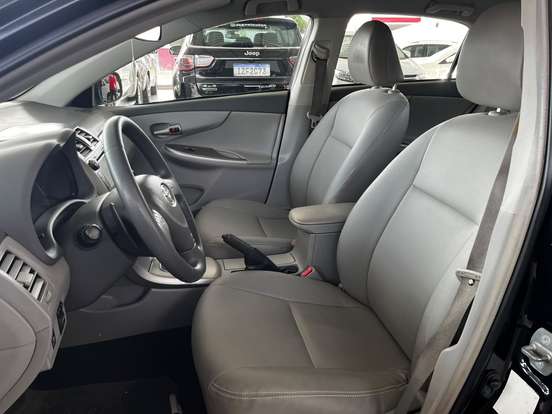 TOYOTA-COROLLA-2011