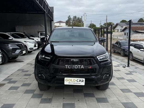 TOYOTA-HILUX-2.8 D-4D TURBO DIESEL CD GR-S 4X4 AUTOMÁTICO TOYOTA-HILUX-2022