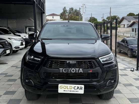 TOYOTA-HILUX-2.8 D-4D TURBO DIESEL CD GR-S 4X4 AUTOMÁTICO TOYOTA-HILUX-2022