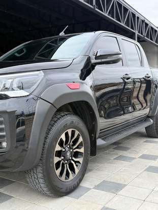 TOYOTA-HILUX-2022