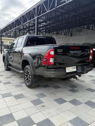 TOYOTA-HILUX-2022