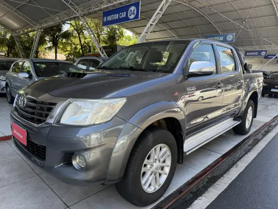 TOYOTA HILUX 3.0 SRV TOP 4X4 CD 16V TURBO INTERCOOLER DIESEL 4P AUTOMÁTICO TOYOTA HILUX 3.0 SRV TOP 4X4 CD 16V TURBO INTERCOOLER DIESEL 4P AUTOMÁTICO