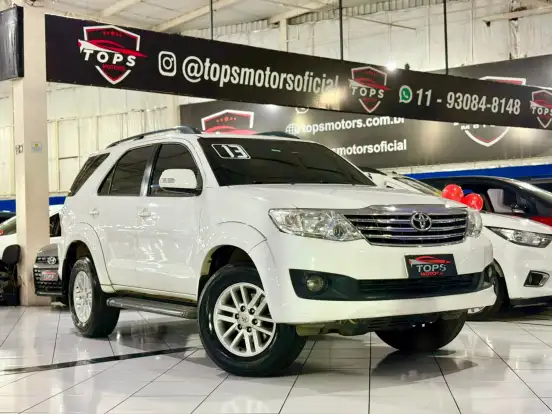 TOYOTA-HILUX SW4-2.7 SR 4X2 16V FLEX 4P AUTOMÁTICO TOYOTA-HILUX SW4-2012