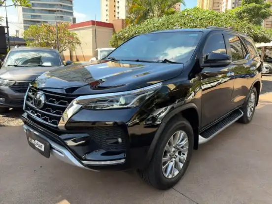 TOYOTA-HILUX SW4-2.8 D-4D TURBO DIESEL SRX 7L 4X4 AUTOMÁTICO TOYOTA-HILUX SW4-2021