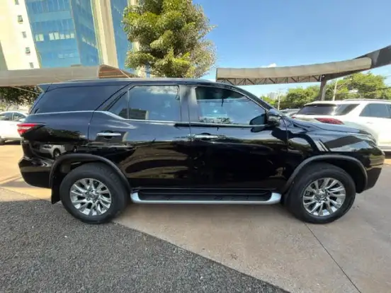 TOYOTA-HILUX SW4-2021