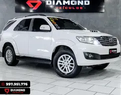TOYOTA HILUX SW4 3.0 SR 4X4 16V TURBO INTERCOOLER DIESEL 4P AUTOMÁTICO TOYOTA HILUX SW4 3.0 SR 4X4 16V TURBO INTERCOOLER DIESEL 4P AUTOMÁTICO