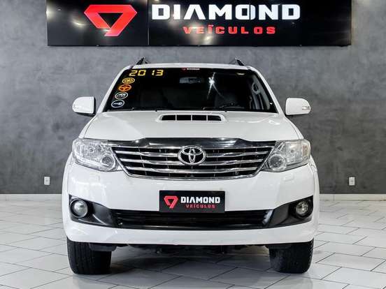 TOYOTA-HILUX SW4-3.0 SR 4X4 16V TURBO INTERCOOLER DIESEL 4P AUTOMÁTICO TOYOTA-HILUX SW4-2012