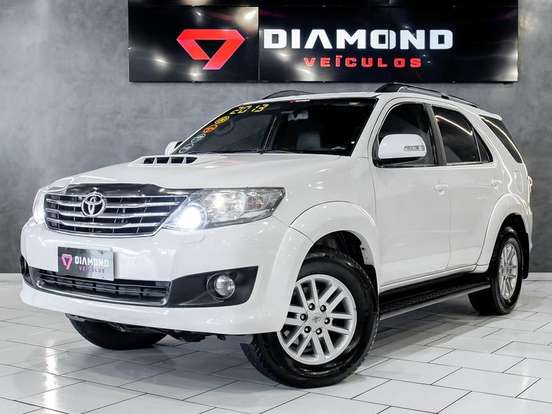 TOYOTA-HILUX SW4-3.0 SR 4X4 16V TURBO INTERCOOLER DIESEL 4P AUTOMÁTICO TOYOTA-HILUX SW4-2012