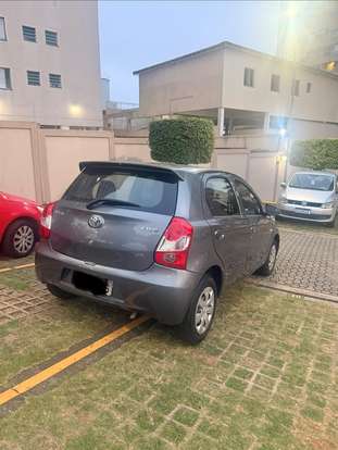 TOYOTA-ETIOS-2015