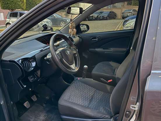TOYOTA-ETIOS-1.3 X 16V FLEX 4P MANUAL TOYOTA-ETIOS-2015