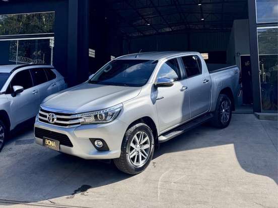 TOYOTA-HILUX-2018