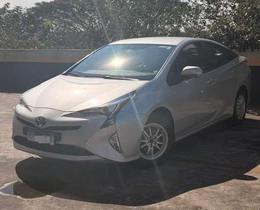 TOYOTA-PRIUS-2018