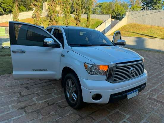 TOYOTA-TUNDRA-2010