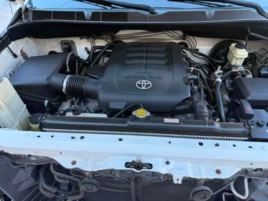 TOYOTA-TUNDRA-5.7 CREWMAX 4X4 CD V8 32V FLEX 4P AUTOMÁTICO TOYOTA-TUNDRA-2010