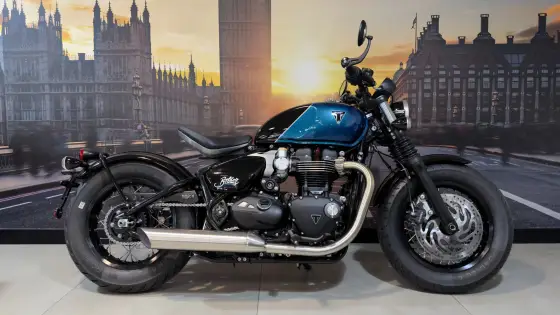TRIUMPH BONNEVILLE BOBBER 1200 TRIUMPH BONNEVILLE BOBBER 1200