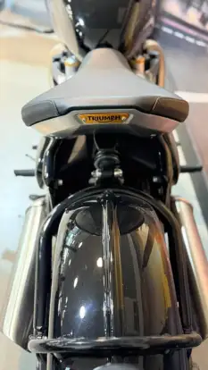 TRIUMPH-BONNEVILLE BOBBER 1200 TRIUMPH-BONNEVILLE BOBBER 1200-2026