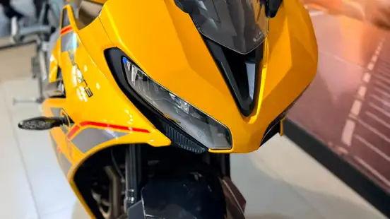 TRIUMPH-DAYTONA 660 TRIUMPH-DAYTONA 660-2026