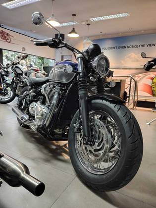 TRIUMPH BONNEVILLE SPEEDMASTER 