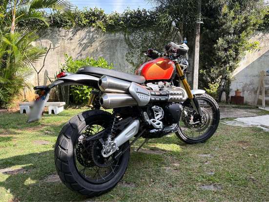 TRIUMPH-BONNEVILLE SCRAMBLER 1200 XE-2025