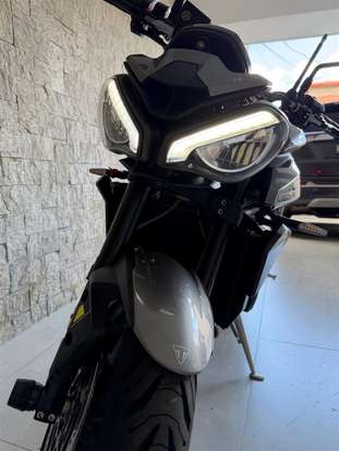 TRIUMPH-STREET TRIPLE R ABS-2024