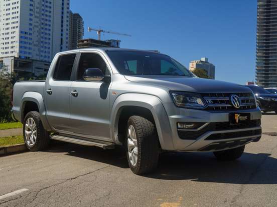 VOLKSWAGEN-AMAROK-2021