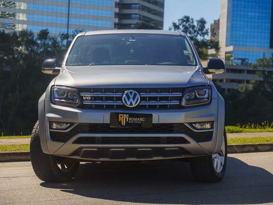VOLKSWAGEN-AMAROK-2021