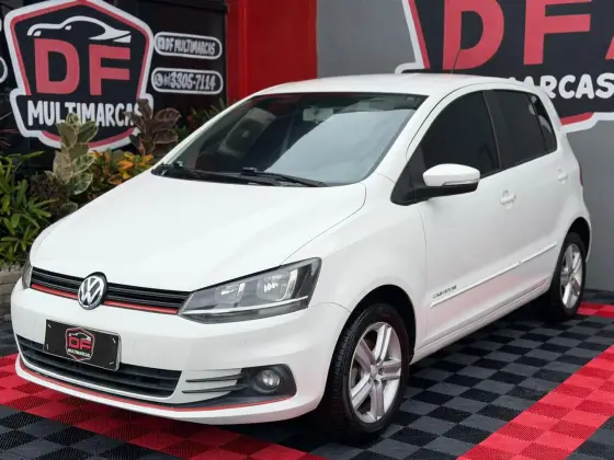 VOLKSWAGEN FOX 1.0 MPI COMFORTLINE 12V FLEX 4P MANUAL VOLKSWAGEN FOX 1.0 MPI COMFORTLINE 12V FLEX 4P MANUAL