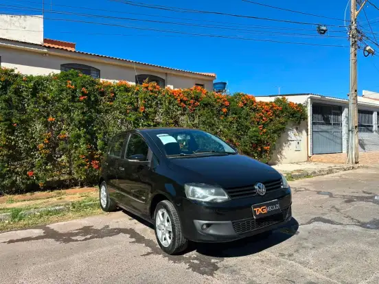 VOLKSWAGEN-FOX-2013