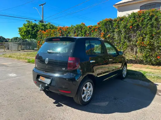 VOLKSWAGEN-FOX-2013