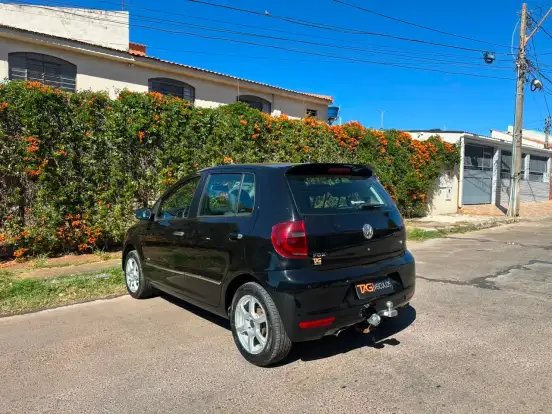 VOLKSWAGEN-FOX-2013