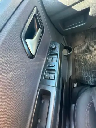 VOLKSWAGEN-FOX-2013