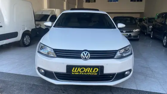 VOLKSWAGEN JETTA 2.0 TSI HIGHLINE 211CV GASOLINA 4P TIPTRONIC VOLKSWAGEN JETTA 2.0 TSI HIGHLINE 211CV GASOLINA 4P TIPTRONIC