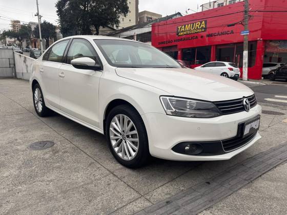 VOLKSWAGEN JETTA 2.0 TSI HIGHLINE 200CV GASOLINA 4P TIPTRONIC