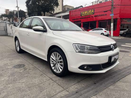 VOLKSWAGEN-JETTA-2.0 TSI HIGHLINE 200CV GASOLINA 4P TIPTRONIC VOLKSWAGEN-JETTA-2011
