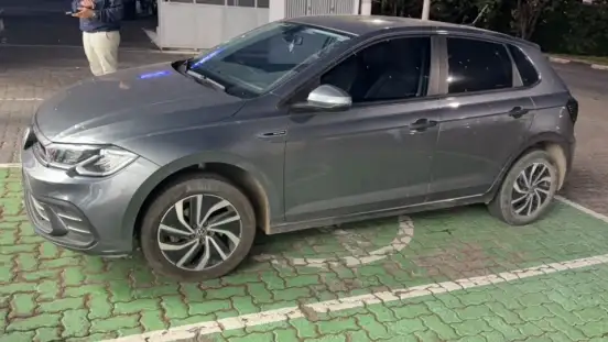 VOLKSWAGEN-POLO-2023