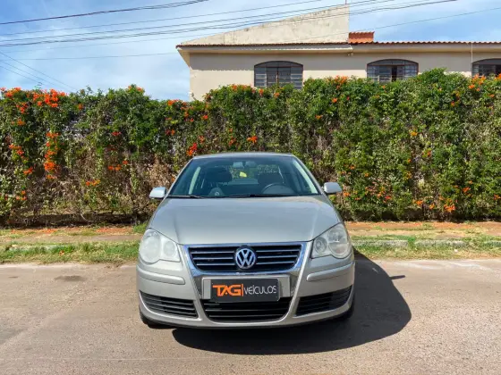 VOLKSWAGEN POLO SEDAN 1.6 MI COMFORTLINE 8V FLEX 4P MANUAL