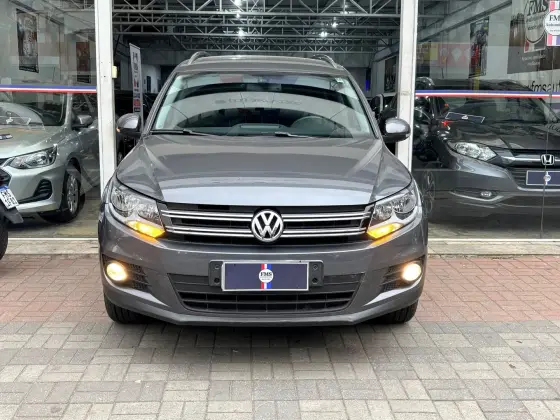 VOLKSWAGEN TIGUAN 2.0 TSI 16V TURBO GASOLINA 4P TIPTRONIC VOLKSWAGEN TIGUAN 2.0 TSI 16V TURBO GASOLINA 4P TIPTRONIC